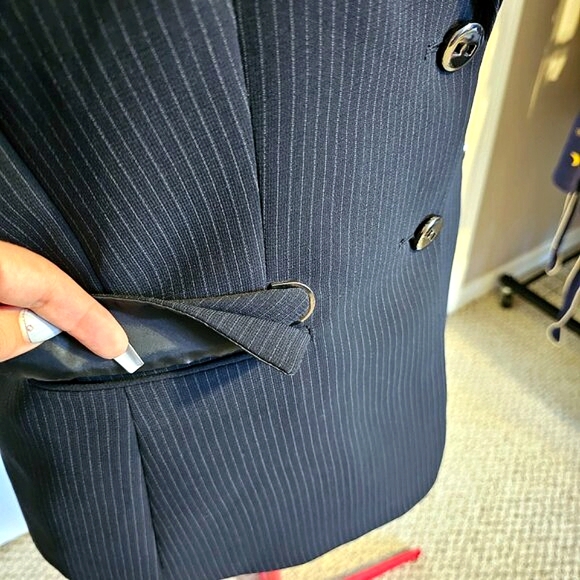 Tahari ASL Short Sleeve Pinstripe Suit Jacket - Size 12 - Picture 6 of 16